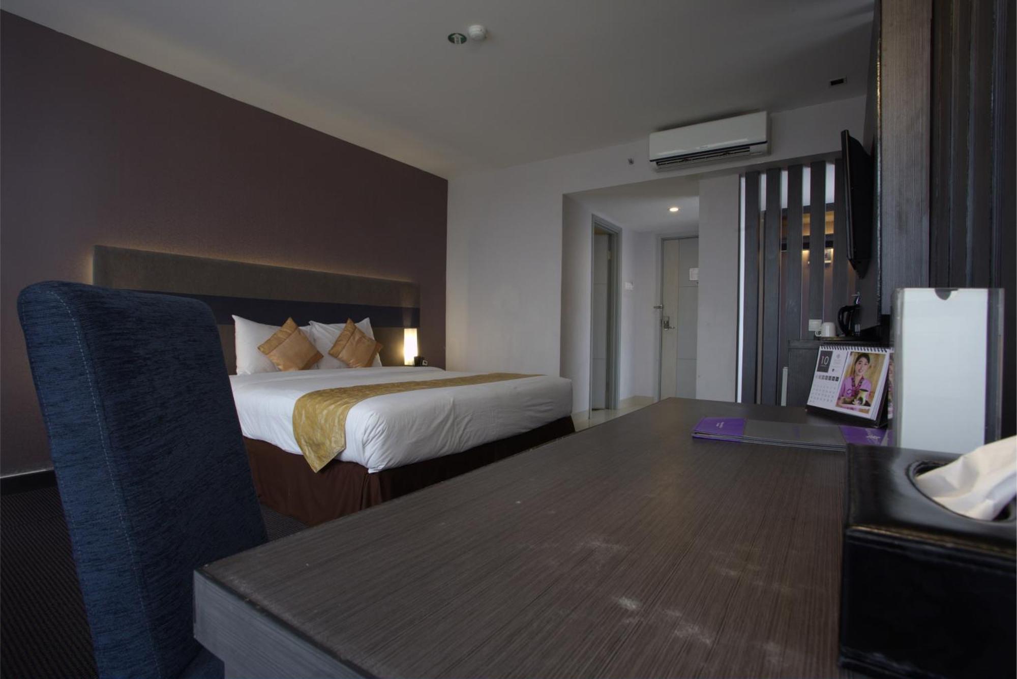 Tjokro Hotel Pekanbaru Phòng bức ảnh
