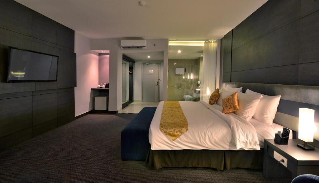 Tjokro Hotel Pekanbaru Ngoại thất bức ảnh