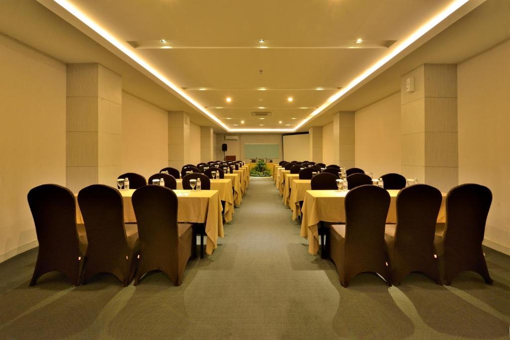 Tjokro Hotel Pekanbaru Ngoại thất bức ảnh