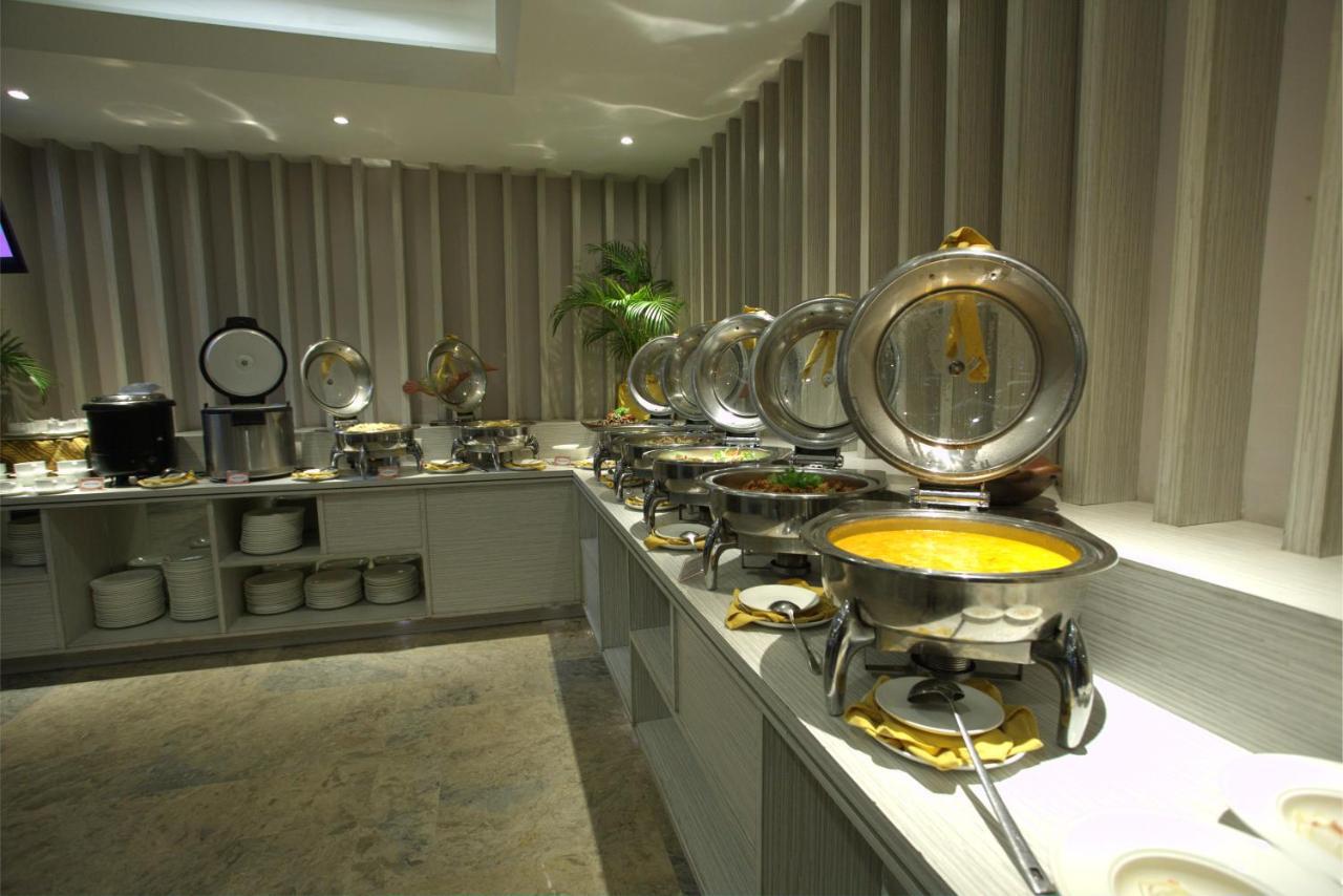 Tjokro Hotel Pekanbaru Phòng bức ảnh