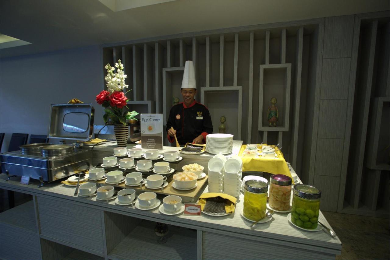 Tjokro Hotel Pekanbaru Phòng bức ảnh